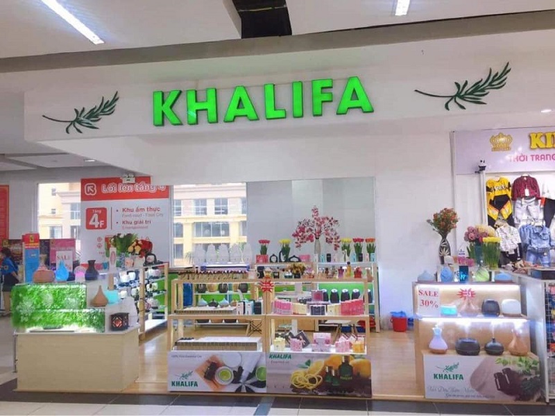 Cửa hàng bán tinh dầu Khalifa tại Trung tâm thương mại